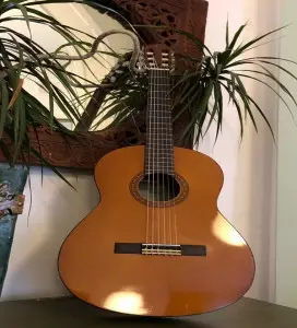 خرید گیتار یاماها CS40 - قیمت گیتار یاماها CS40